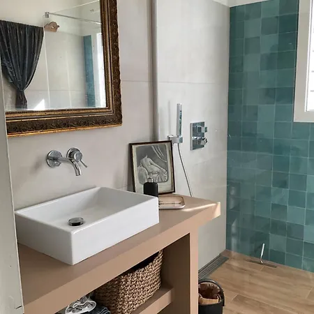 Maison Avec Vue Et Jacuzzi A 15 Mn Du Centre 别墅 *