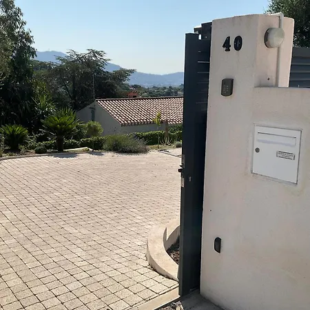 Maison Avec Vue Et Jacuzzi A 15 Mn Du Centre Βίλα